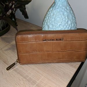 Michael kors wallet